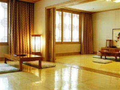 фото отеля Jeonju Core Riviera Hotel