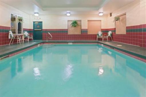 фото отеля Holiday Inn Express Lordstown Newton Falls Warren