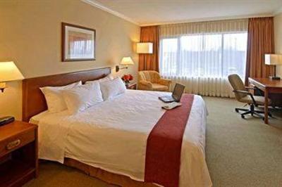 фото отеля BEST WESTERN PLUS Lamplighter Inn and Conference Centre