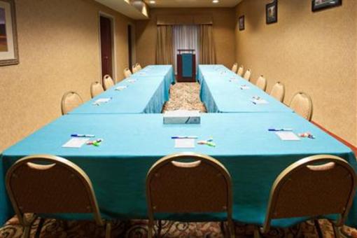 фото отеля Holiday Inn Express & Suites Austin - Sunset Valley