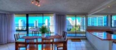 фото отеля Genesis Holiday Apartments Gold Coast