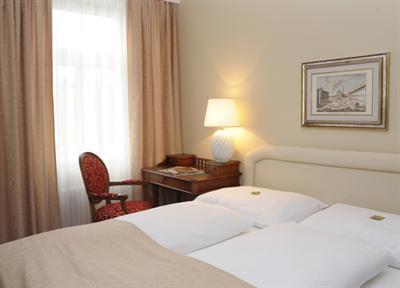 фото отеля Vier Jahreszeiten Hotel