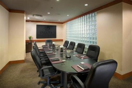 фото отеля Delta Vancouver Suites Hotel