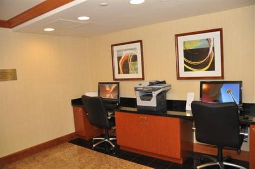 фото отеля Doubletree Carson Civic Plaza