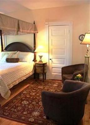фото отеля Mettawas End Bed & Breakfast
