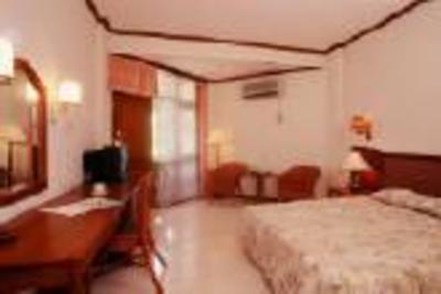 фото отеля Surya Pesona Beach Hotel