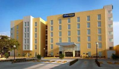 фото отеля City Express Playa del Carmen