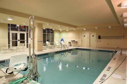 фото отеля Hampton Inn & Suites Staten Island