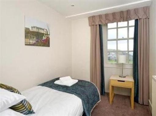 фото отеля Portpatrick Apartments