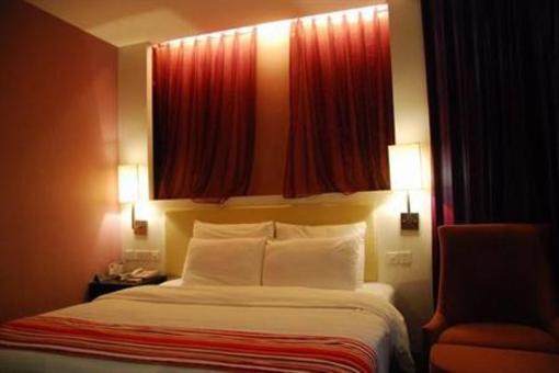 фото отеля Xianlongtan Holiday Hotel