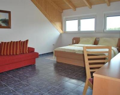 фото отеля Hotel Lindenhof Sankt Kanzian am Klopeiner See