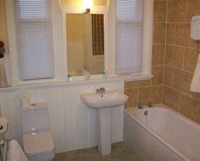 фото отеля Staveley House Bed & Breakfast Colwyn Bay