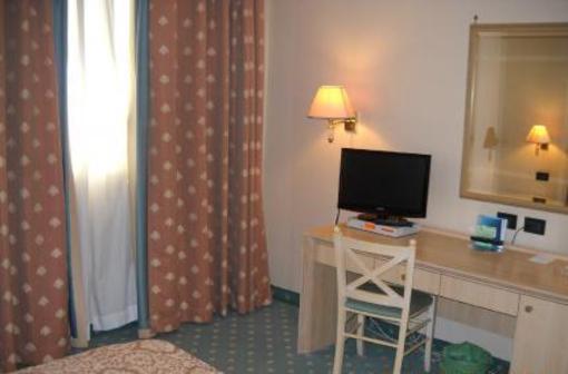 фото отеля Green Park Hotel