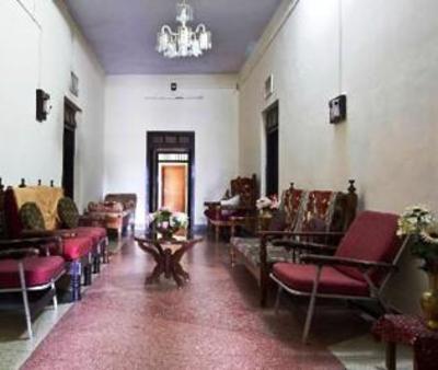 фото отеля Chamundi Hill Palace Ayurvedic Resort
