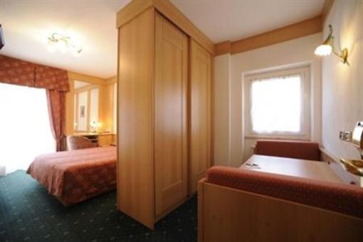 фото отеля Hotel Arnika Pozza di Fassa