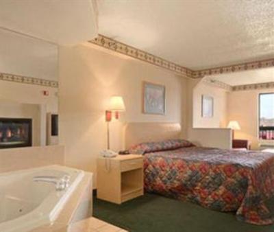 фото отеля Super 8 Pigeon Forge Emert Street