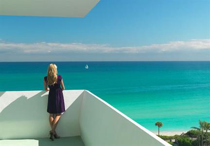 фото отеля Eden Roc, a Renaissance Beach Resort & Spa