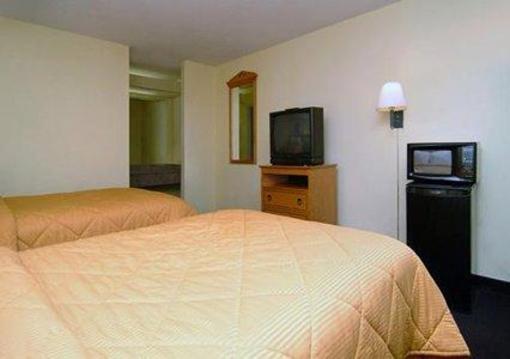 фото отеля Quality Inn Coliseum