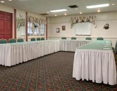 фото отеля Days Inn Meadville Conference Center