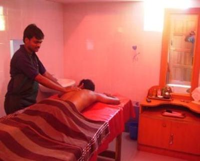 фото отеля Parumpara Holiday Resort Kushalanagara