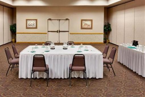 фото отеля Holiday Inn Hopkinsville