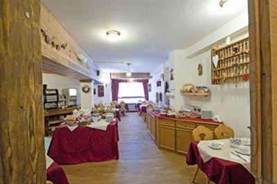 фото отеля Olimpia Hotel Cortina D'ampezzo