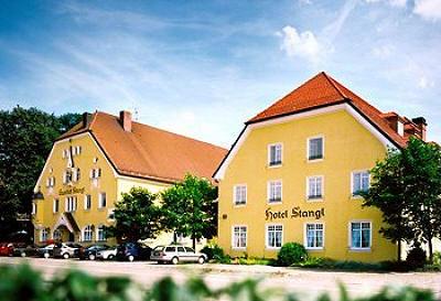фото отеля Hotel Gutsgasthof Stangl Anzing