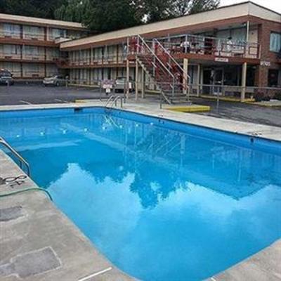 фото отеля Holiday Lodge City Corp