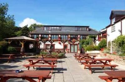 фото отеля The White House Inn Truro
