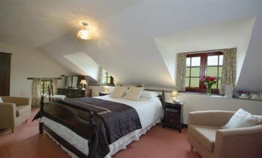фото отеля Little Larnick Farm B&B Looe