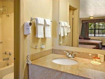 фото отеля Days Inn Monroe