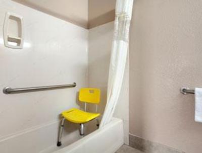 фото отеля Travelodge Whittier