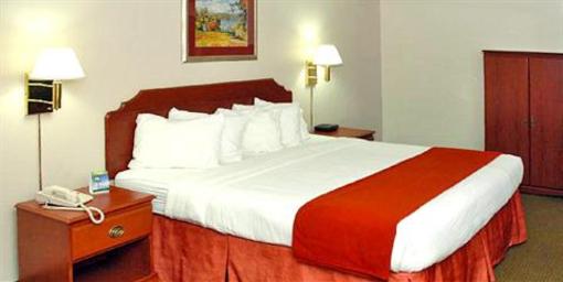 фото отеля GuestHouse International Inn & Suites Grayson