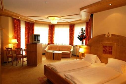 фото отеля Panoramahotel Larchenhof Heiligenblut