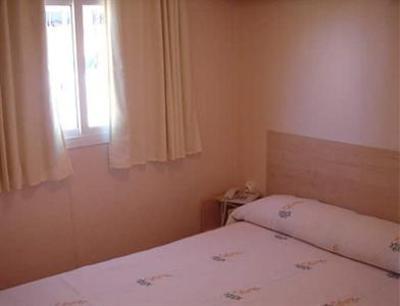 фото отеля Camping Presa de la Viñuela Bungalows
