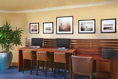 фото отеля Sheraton Sonoma County - Petaluma