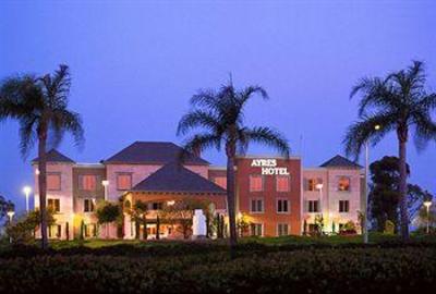 фото отеля Ayres Hotel Seal Beach