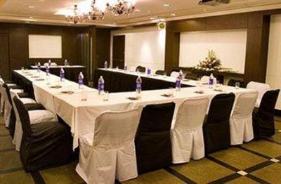 фото отеля Hotel Broadway New Delhi