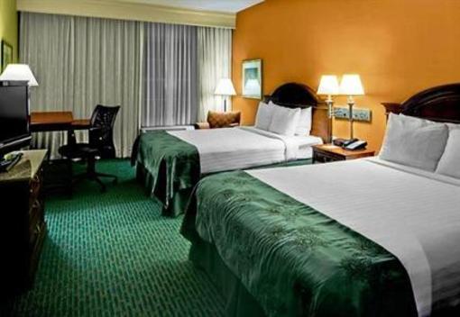 фото отеля Courtyard by Marriott Chapel Hill
