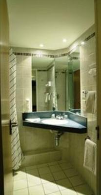 фото отеля Holiday Inn Express Gatwick-Crawley