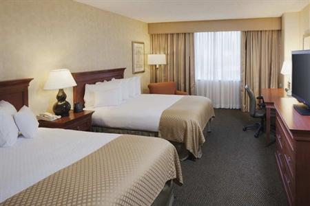 фото отеля DoubleTree by Hilton Kansas City - Overland Park