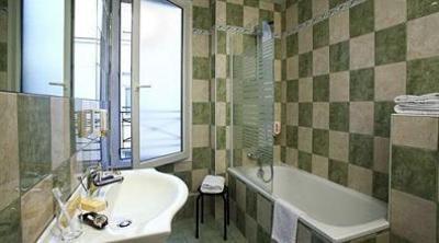 фото отеля Brit Hotel - Le Parisiana