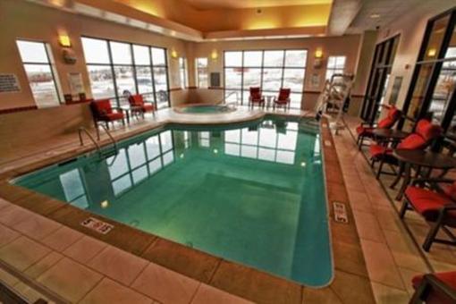 фото отеля Holiday Inn Express Hotel and Suites Belgrade