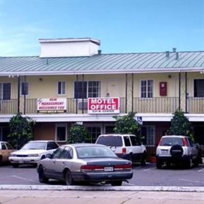 фото отеля Stockton Travelers Motel