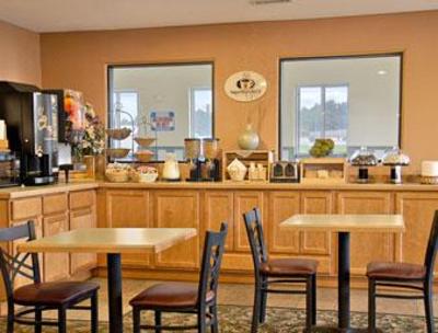 фото отеля Super 8 Motel Cloverdale (Indiana)