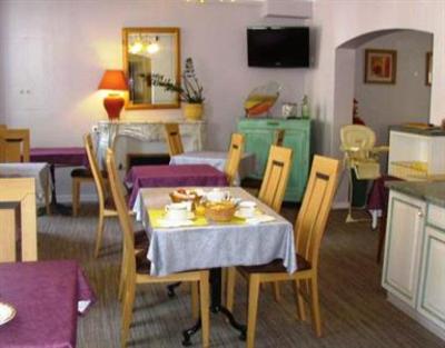 фото отеля Logis Hotel Sandrina Niort