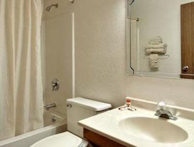фото отеля Super 8 Motel Houghton Lake