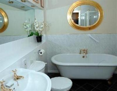 фото отеля Banchory Lodge