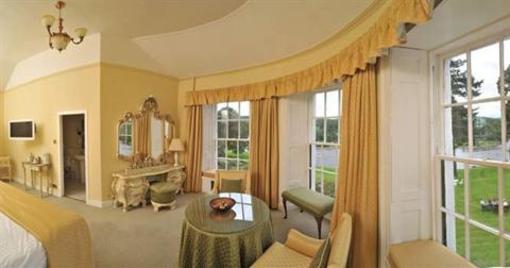 фото отеля Banchory Lodge