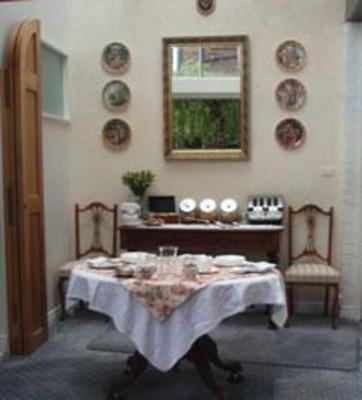 фото отеля Atrium Apartment Bed & Breakfast Launceston